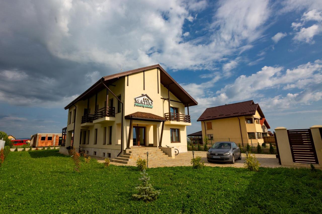 Pensiunea Mateo Hotell Buzău Eksteriør bilde