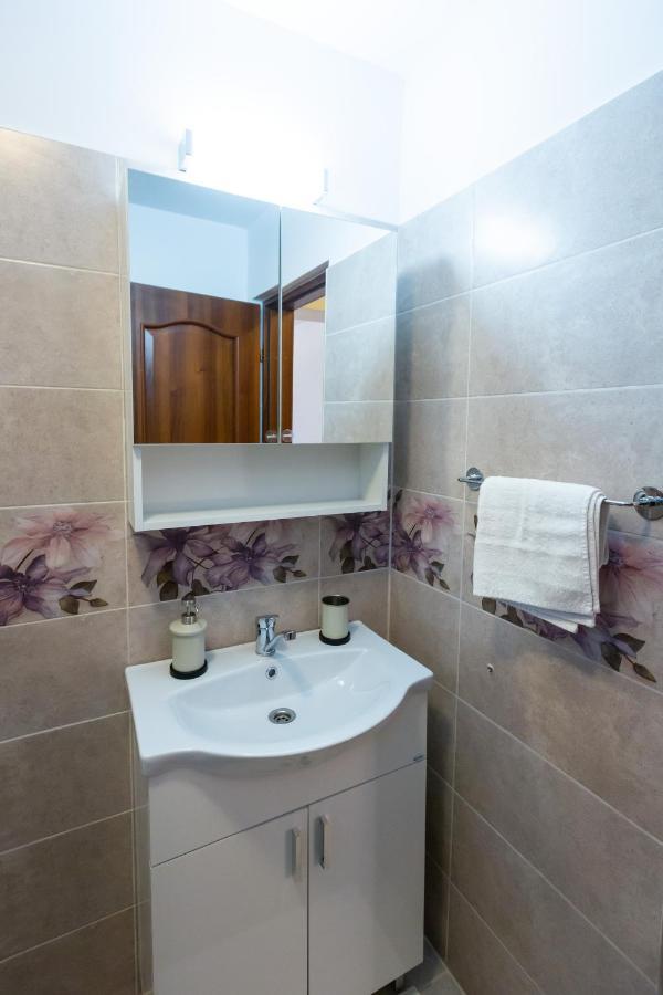 Pensiunea Mateo Hotell Buzău Eksteriør bilde